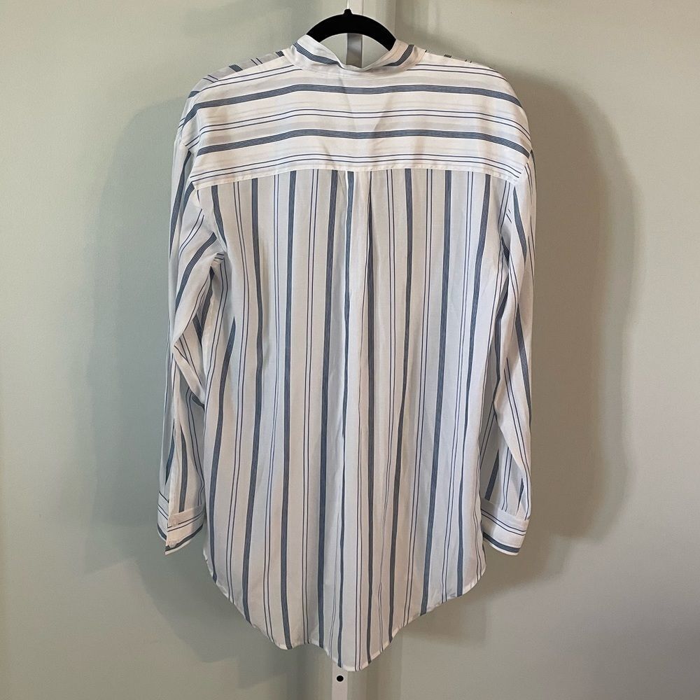 Elizabeth and James Blue & White Striped Tie Front Blouse - Picture 4 of 6